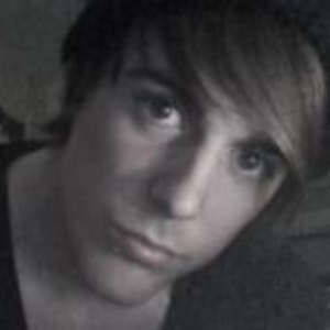 Adrien - Prof de graphisme - La Celle-les-Bordes