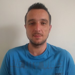 Julien - Prof d'initiation informatique - Cauchy-à-la-Tour