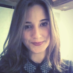 Flora - Prof d'initiation informatique - Paris