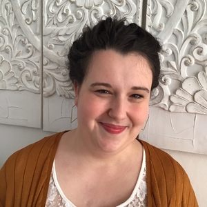 Laura - Prof de langue des signes - Vichy