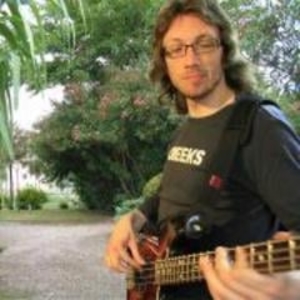 Dominic - Prof de graphisme - Saint-Germain-du-Bois
