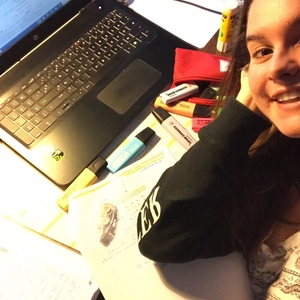 Julie - Prof de maths - Odars