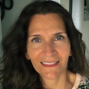 Melanie - Prof de parentalité et éducation des bébés - Paris