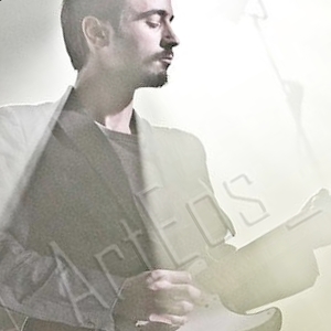Moti - Prof de guitare - Paris 3e