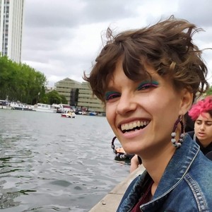 Louise - Prof de philosophie - Paris