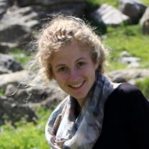 Lucie - Prof de dessin - Tomblaine