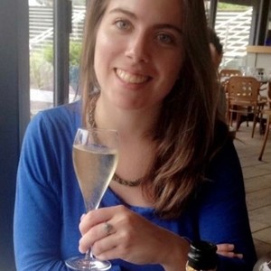 Laura - Prof de droit - Grenoble