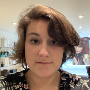 Agathe - Prof de droit - Montrouge