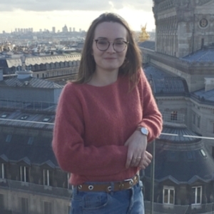 Léa - Prof d'aide aux devoirs - Contest