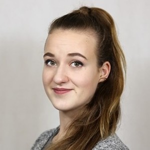 Clara - Prof de français - Thiverval-Grignon