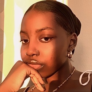 Nicole - Prof d'histoire - Bondy
