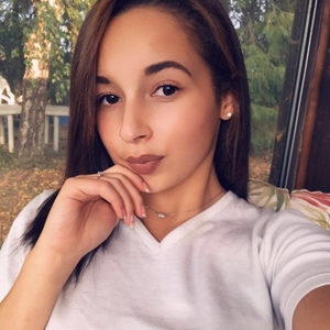 Anissa - Prof d'aide aux devoirs - Ville-Saint-Jacques