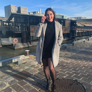 Julia - Prof d'aide aux devoirs - Bourg-la-Reine