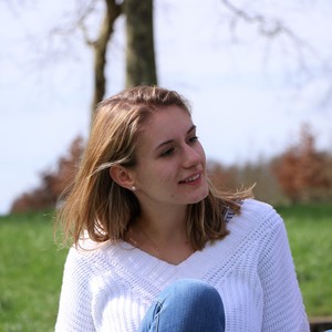 Marie-Charlotte - Prof d'anglais - Versailles