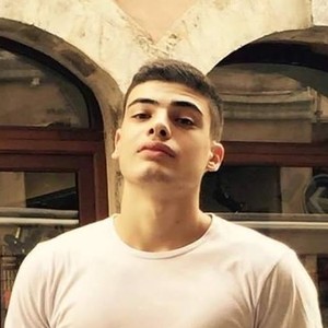 Julien - Prof d'initiation informatique - Lyon