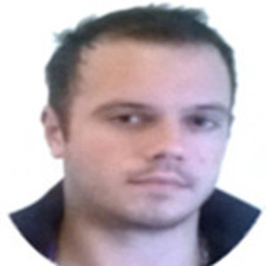 Julien - Prof d'initiation informatique - Six-Fours-les-Plages