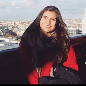 Célia - Prof de maths - Issy-les-Moulineaux