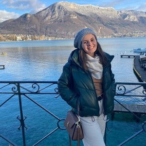 Ines - Prof de maths - Massy