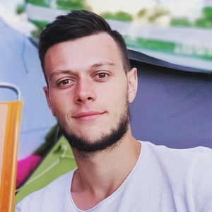 Théo - Prof d'initiation informatique - Villeurbanne