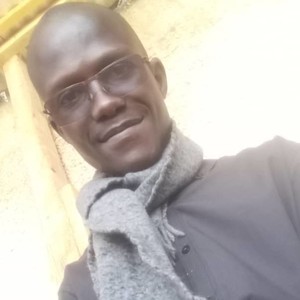 Oumar - Prof d'initiation informatique - Auray