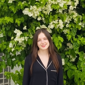 Clara - Prof de physique - Paris