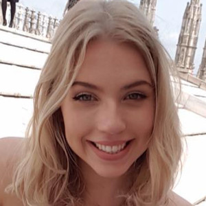 Charlotte - Prof d'initiation internet - Marseille