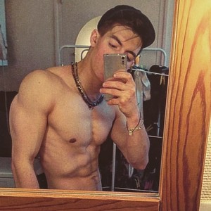 Adrien - Prof de maths - Meythet