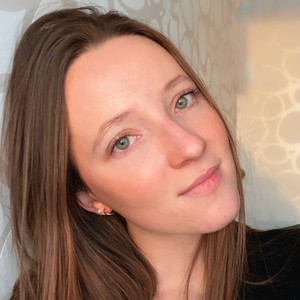 Chloé - Prof d'économie - Clermont-Ferrand
