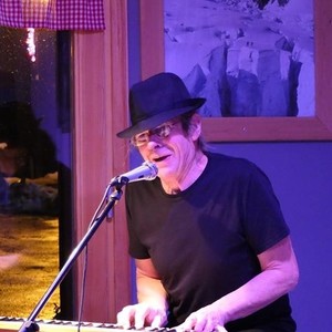 Digby - Prof de piano - Sixt-Fer-à-Cheval