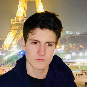 Pietro - Prof de FIFA - Paris