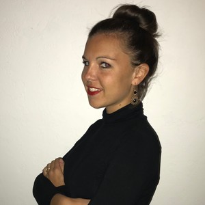 Fanny - Prof de droit des affaires - Courbevoie