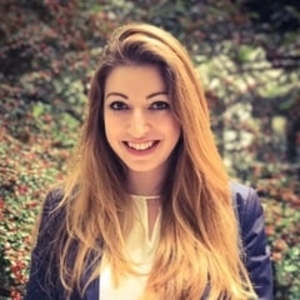 Penelope - Prof de droit des affaires - Paris