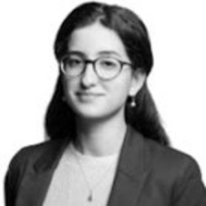 Meriem - Prof de droit - Puteaux