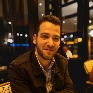 Julien - Prof de droit public - Caluire-et-Cuire