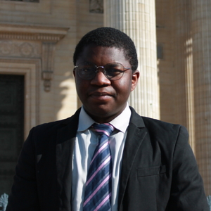 Saliou - Prof de méthodologie juridique - Paris