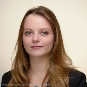 Sarah - Prof de droit - Orléans