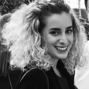 Fiona - Prof de droit - Paris
