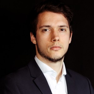 Thomas - Prof d'économie - Paris