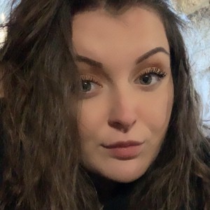 Manon - Prof de compréhension orale - anglais - Solaize