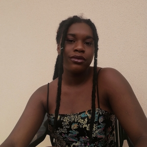 Shania - Prof de langue des signes - Neuilly-Plaisance