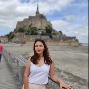 Mojdeh - Prof de persan - Antwerpen