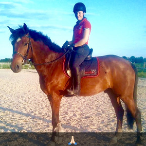 Elodie - Prof d'équitation - Corcelles-les-Monts