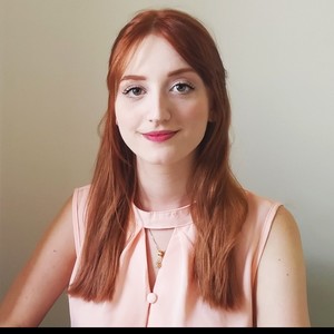 Julie - Prof d'anglais - Marília
