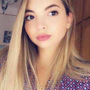 Lara - Prof d'anglais - Nilvange