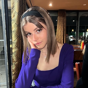 Lucie - Prof de français - Paris