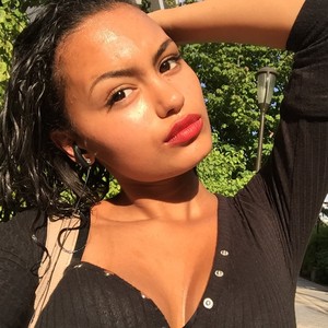 Lina - Prof d'esthétique - Boulogne-Billancourt