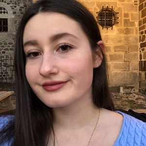 Charlotte - Prof de maths - Saint-Étienne