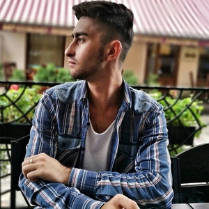 Ivan - Prof de russe - Paris