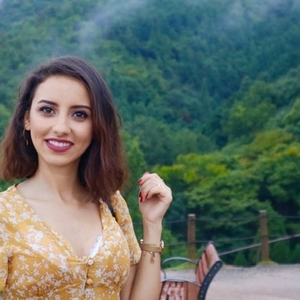 Ikram - Prof de français - Berchem-Sainte-Agathe