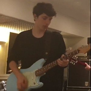 Ashkan - Prof de guitare - Paris